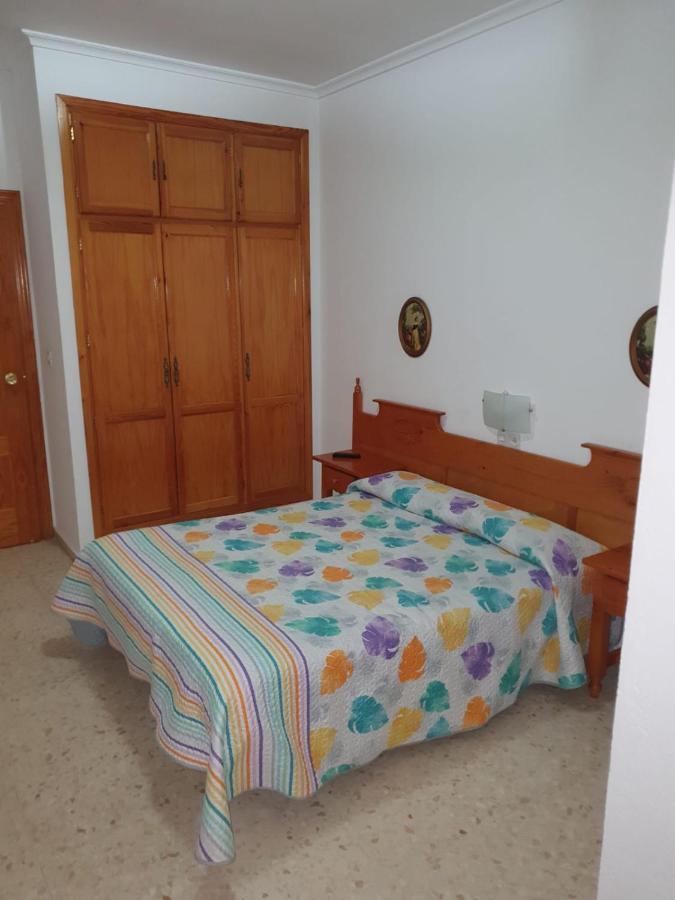 Pension Los Angeles La Puebla de Cazalla Exterior photo